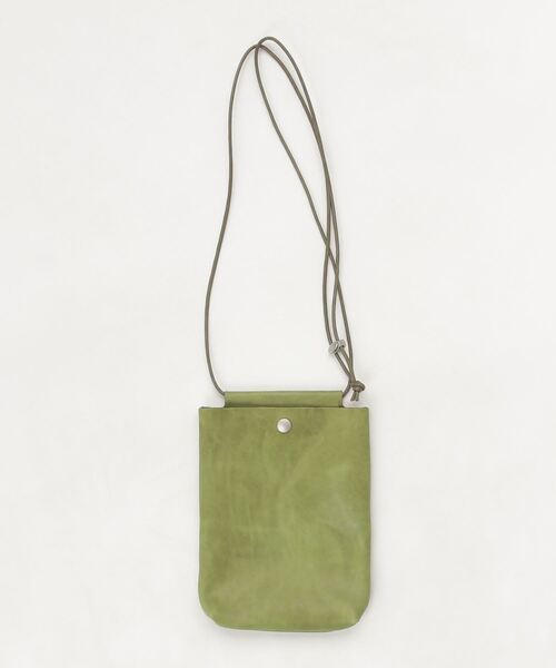 Creed（クリード）の「【creed/クリード】MOSTRO (モストロ)　ネックポーチ（ショルダーバッグ・レディース・キャメル/グリーン/ブラック/ワイン/ブルー/グレー・FREE）」の4枚目の写真