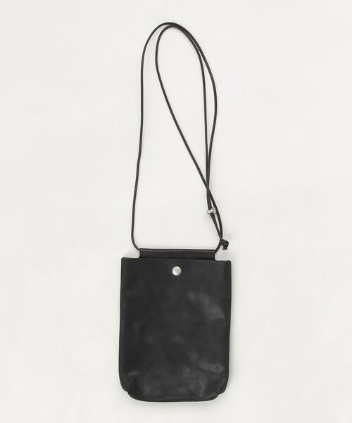 Creed（クリード）の「【creed/クリード】MOSTRO (モストロ)　ネックポーチ（ショルダーバッグ・レディース・キャメル/グリーン/ブラック/ワイン/ブルー/グレー・FREE）」の2枚目の写真