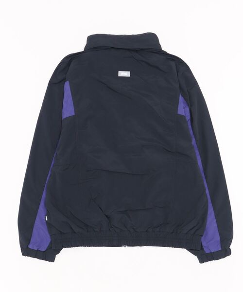 FTC(エフティーシー)の「NYLON TRACK JACKET(ナイロンジャケット・メンズ・オリーブ/ブラック/ネイビー/オレンジ・LARGE/MEDIUM/X-LARGE/SMALL)」の10枚目の写真