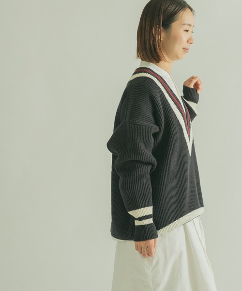 FORK&SPOON（フォークアンドスプーン）の「FORK&SPOON　チルデンVネックニット（ニット/セーター・レディース・アイボリー/ネイビー・1）」の10枚目の写真