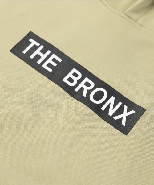 SKKONE（スコーネ）の「ボックスロゴプリント 裏起毛 スウェット プルパーカー（パーカー・メンズ・ブラック/オートミール/ベージュ・LL/L/M）」の5枚目の写真