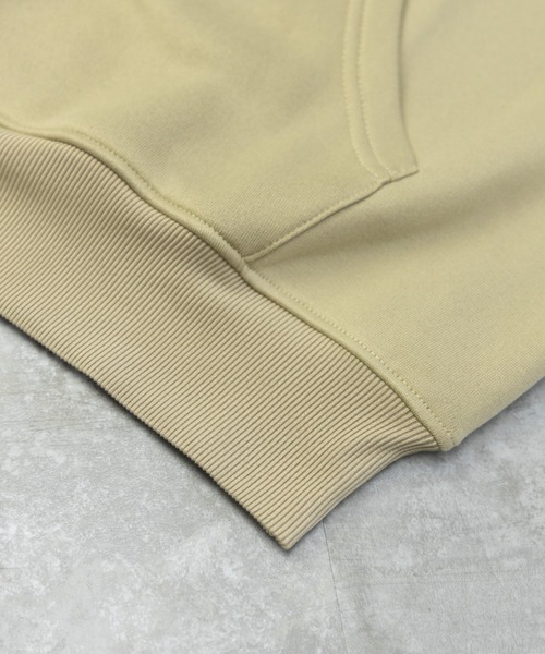 SKKONE（スコーネ）の「ボックスロゴプリント 裏起毛 スウェット プルパーカー（パーカー・メンズ・ブラック/オートミール/ベージュ・LL/L/M）」の9枚目の写真