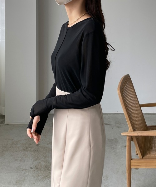 Louere（ルエレ）の「シアーフィンガーホールトップス（Tシャツ/カットソー・レディース・クリーム/ブラック/ベージュ・SMALL/MEDIUM/LARGE）」の9枚目の写真