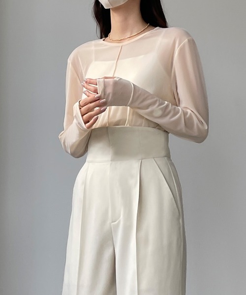 Louere（ルエレ）の「シアーフィンガーホールトップス（Tシャツ/カットソー・レディース・クリーム/ブラック/ベージュ・SMALL/MEDIUM/LARGE）」の13枚目の写真