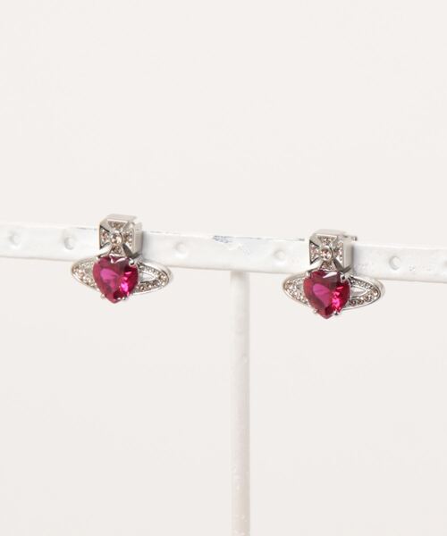 Vivienne Westwood(ヴィヴィアンウエストウッド)の「6201031T/ARIELLA EARRINGS-CN(ピアス(両耳用)・レディース・シルバー/レッド/ピンク/イエロー・FREE)」の3枚目の写真