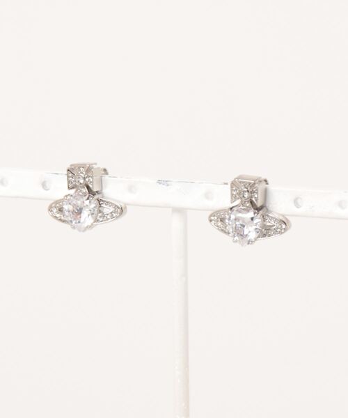 Vivienne Westwood(ヴィヴィアンウエストウッド)の「6201031T/ARIELLA EARRINGS-CN(ピアス(両耳用)・レディース・シルバー/レッド/ピンク/イエロー・FREE)」の4枚目の写真