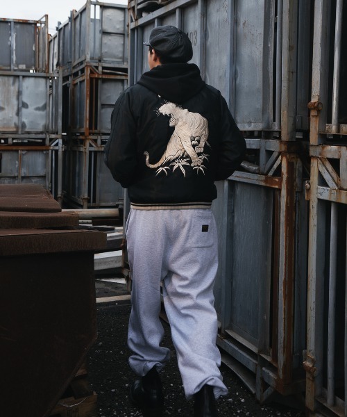 【新品レアカラー】AVIREXファーイーストクルーズピーコートXL 商品タグ付き WEB＆DEPOT限定》MA-1 FAR EAST CRUISE / MA-1 ファーイースト