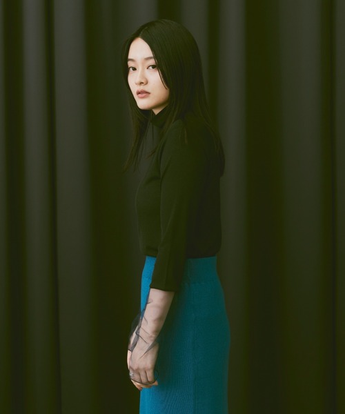 Happy John（ハッピージョン）の「docking sheer turtleneck tops/ドッキングシアータートルネックトップス（Tシャツ/カットソー・レディース・ナチュラル/ブラック/グリーン・FREE）」の10枚目の写真