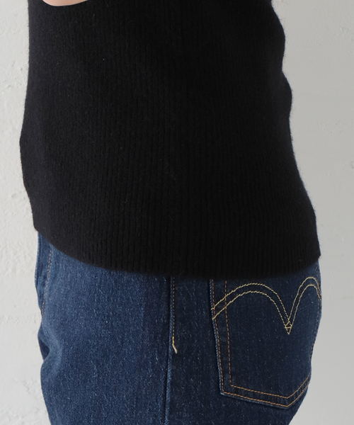 TOTEME/トーテム】OFF-SHOULDER RIB KNIT TOP（ニット/セーター