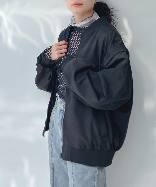 AS KNOW AS plus（アズノゥアズプラス）の「○マルチWAYなMA-1ブルゾン（MA-1・レディース・カーキ/グレイッシュベージュ/ブラック・FREE）」の17枚目の写真