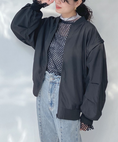 AS KNOW AS plus（アズノゥアズプラス）の「○マルチWAYなMA-1ブルゾン（MA-1・レディース・カーキ/グレイッシュベージュ/ブラック・FREE）」の19枚目の写真