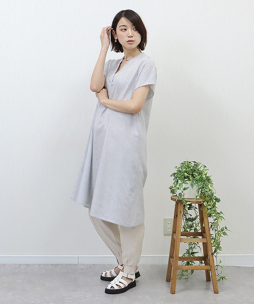 libelle more（リベル モア）の「《吸水速乾・UVカット・抗菌防臭》フレンチリネン　ストライプキーネックワンピース（シャツワンピース・レディース・ラベンダー/ミント/ブルー/ブラック・M/L）」の7枚目の写真