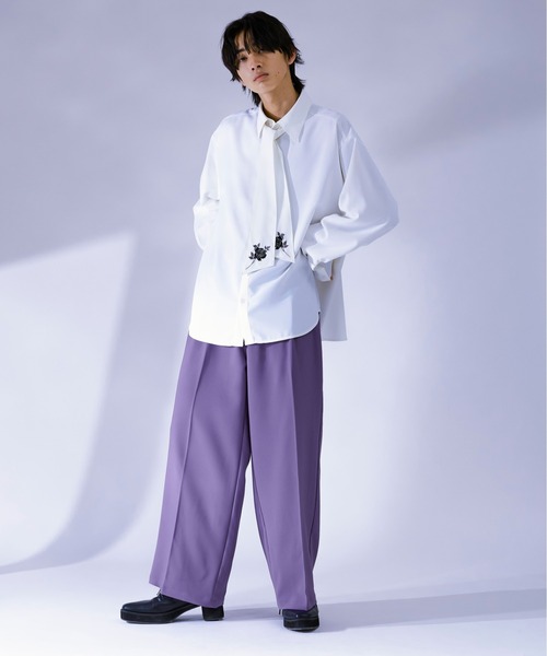 Ellno Loset（エルノロゼット）の「フラワーボウタイシャツ（シャツ/ブラウス・メンズ・ブルーグレー/オフホワイト/ブラック・MEDIUM/LARGE）」の9枚目の写真