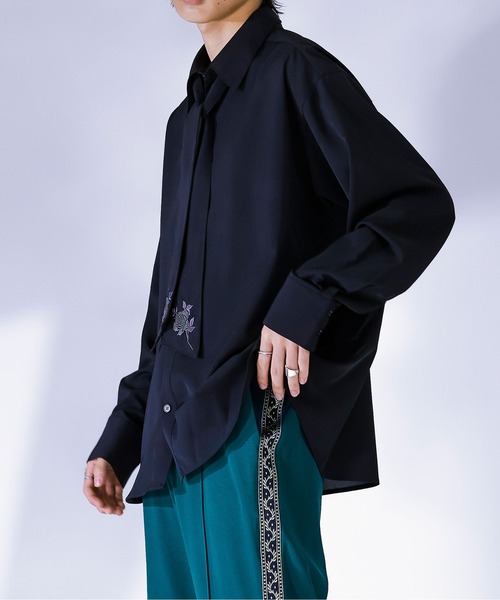 Ellno Loset（エルノロゼット）の「フラワーボウタイシャツ（シャツ/ブラウス・メンズ・ブルーグレー/オフホワイト/ブラック・MEDIUM/LARGE）」の18枚目の写真