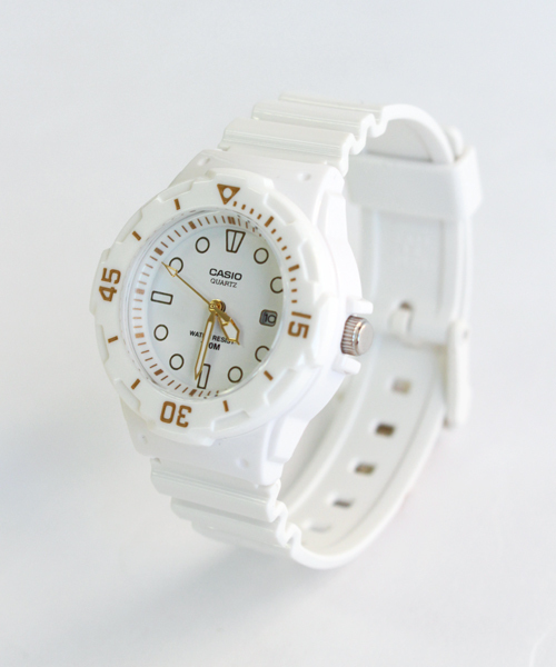 CASIO（カシオ）の「【CASIO】DIVERS ウォッチ（アナログ腕時計・レディース・ブラウン/ホワイト・FREE）」の2枚目の写真