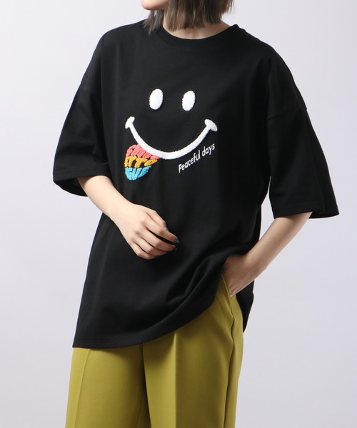 SMILEY FACE(スマイリーフェイス)の「SMILEY FACE サガラ刺繍Tシャツ(Tシャツ/カットソー・レディース・イエロー/インディゴブルー/ホワイト/ブラック・M/L/LL)」の9枚目の写真