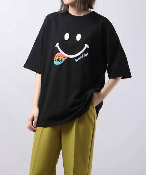SMILEY FACE(スマイリーフェイス)の「SMILEY FACE サガラ刺繍Tシャツ(Tシャツ/カットソー・レディース・イエロー/インディゴブルー/ホワイト/ブラック・M/L/LL)」の10枚目の写真