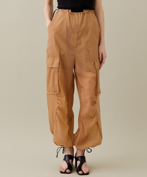 MUKASA(ムカサ)の「【MUKASA/ムカサ】ヌーディータフタワークパンツ(その他パンツ・レディース・ベージュ・1/2)」の3枚目の写真