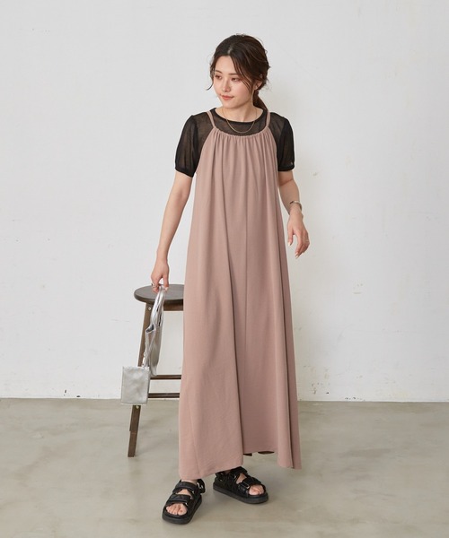 Shelly island(シェリーアイランド)の「バッククロスキャミワンピ(ワンピース・レディース・ベージュ/ブラック/ブルー・FREE)」の18枚目の写真