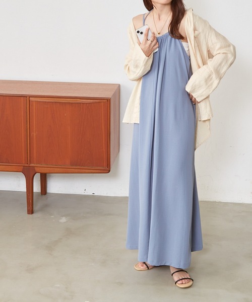 Shelly island(シェリーアイランド)の「バッククロスキャミワンピ(ワンピース・レディース・ベージュ/ブラック/ブルー・FREE)」の12枚目の写真