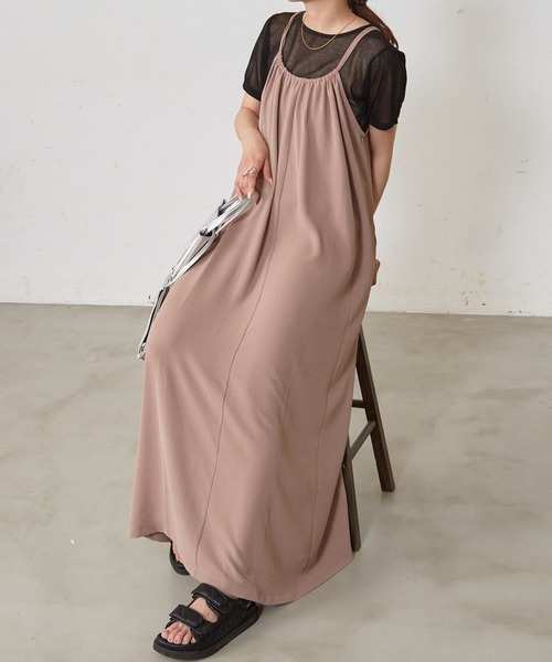 Shelly island(シェリーアイランド)の「バッククロスキャミワンピ(ワンピース・レディース・ベージュ/ブラック/ブルー・FREE)」の16枚目の写真