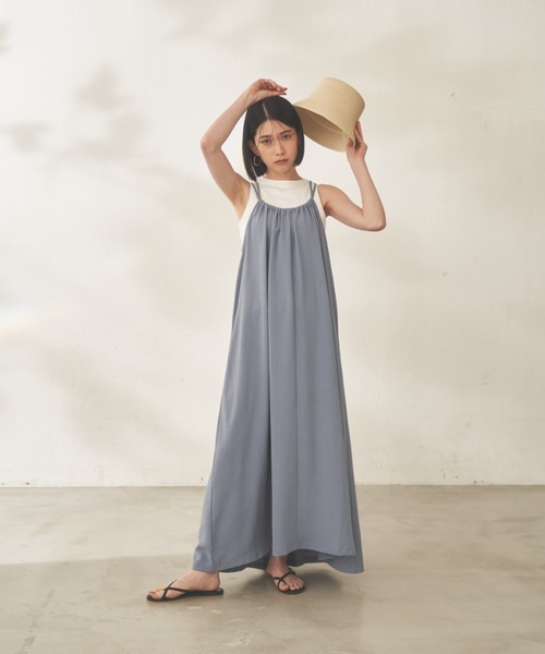 Shelly island(シェリーアイランド)の「バッククロスキャミワンピ(ワンピース・レディース・ベージュ/ブラック/ブルー・FREE)」の4枚目の写真