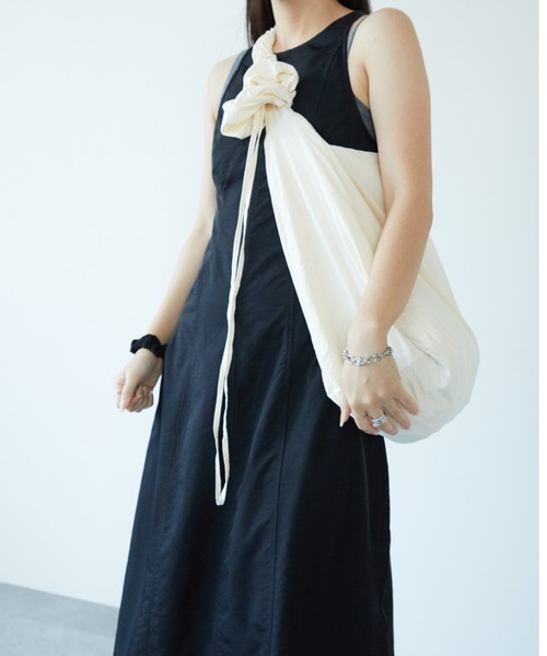 La win d（ラウィンダ）の「ショルダーバッグ（ショルダーバッグ・レディース・グリーン/ホワイト/ブラック/ブルー・FREE）」の2枚目の写真