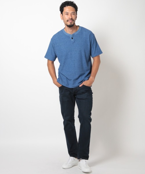 MEN'S BIGI（メンズビギ）の「ヴィンテージミニパイルスキッパーカットソー（Tシャツ/カットソー・メンズ・ブルー/ベージュ/マスタード・01/02/03）」の16枚目の写真