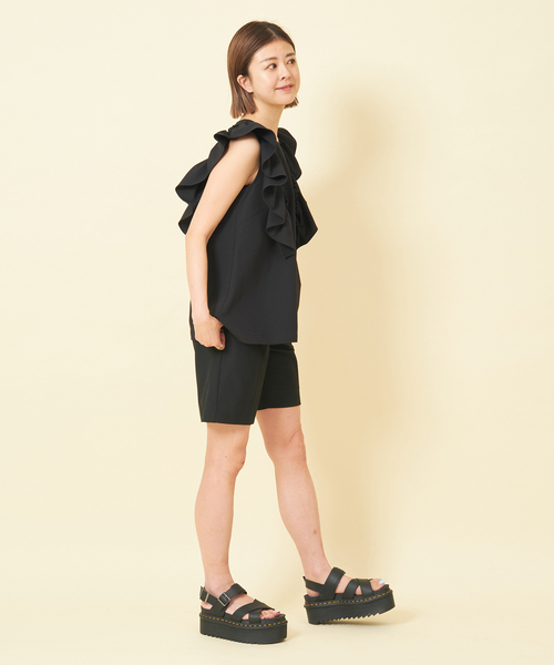 U by SPICK&SPAN(ユーバイスピックアンドスパン)の「フリルノースリブラウス(シャツ/ブラウス・レディース・ブルー/ホワイト/ブラック・FREE)」の13枚目の写真