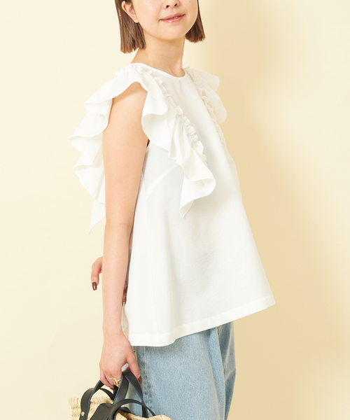 U by SPICK&SPAN(ユーバイスピックアンドスパン)の「フリルノースリブラウス(シャツ/ブラウス・レディース・ブルー/ホワイト/ブラック・FREE)」の8枚目の写真