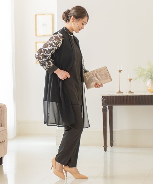 Jolie et Jolie（ジョリーエジョリー）の「袖チュールレースフロントファスナーロングブラウス＋パンツセットアップドレス（パンツドレス・レディース・ブラック系/ベージュ系・M/L/LL/3L/4L/5L）」の16枚目の写真