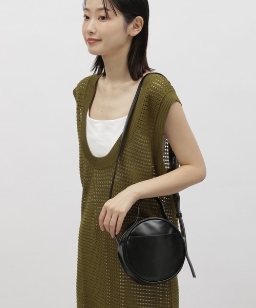 LAKOLE（ラコレ）の「サークルショルダーバッグ / 963000（ショルダーバッグ・レディース・ブラック/アイボリー/シルバー・FREE）」の21枚目の写真