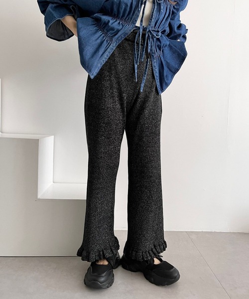 LOWRYS FARM(ローリーズファーム)の「スソフリルパンツ 967857(その他パンツ・レディース・パープル/シルバー/アイボリー/ブラック系その他/ブラック・FREE)」の3枚目の写真