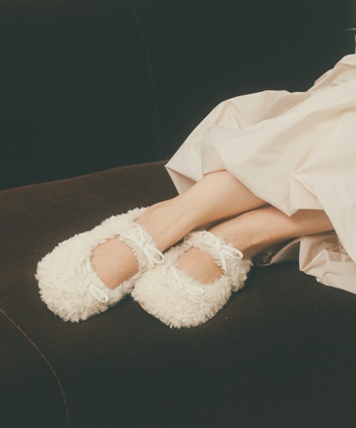 pomiii(ポミー)の「もこもこシューズ(パンプス・レディース・アイボリー/ベージュ・SMALL/LARGE/MEDIUM)」の4枚目の写真