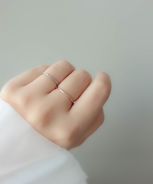 ebine(エビネ)の「1mm Zirconia Ring / 1石 金属アレルギー対応 サージカルステンレス(リング・レディース・ゴールド/ピンク/シルバー・4号/20号/18号/11号/1号/7号/2号/9号/16号/13号)」の6枚目の写真