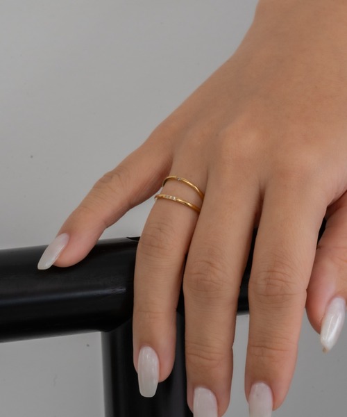 ebine(エビネ)の「1mm Zirconia Ring / 1石 金属アレルギー対応 サージカルステンレス(リング・レディース・ゴールド/ピンク/シルバー・4号/20号/18号/11号/1号/7号/2号/9号/16号/13号)」の14枚目の写真