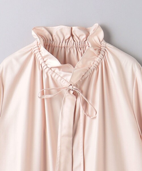 UNITED ARROWS（ユナイテッドアローズ）の「フリルカラー フレアスリーブ ブラウス（シャツ/ブラウス・レディース・オフホワイト/ネイビー/ライトブルー/ライトピンク/その他7/オリーブ/その他9・FREE）」の18枚目の写真