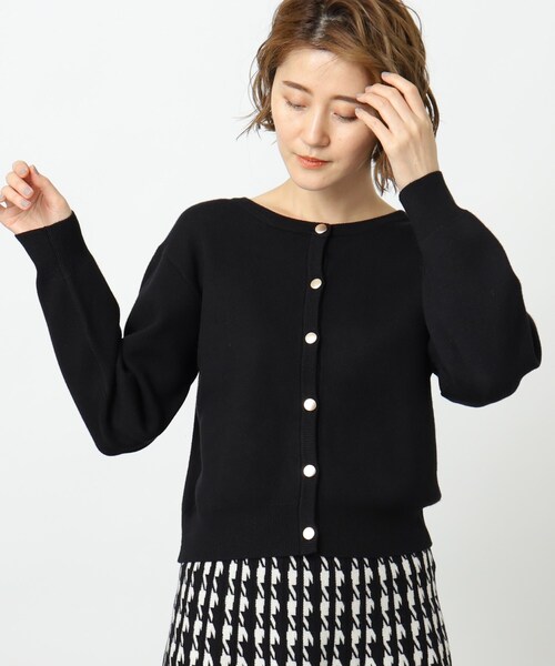 grove（グローブ）の「◆ゴールドボタンが華やか見え！前後2WAYで着回し上手なカーディガン（カーディガン/ボレロ・レディース・オフホワイト/ナチュラル/ブラック/サックスブルー・02/03/05/01/04）」の8枚目の写真