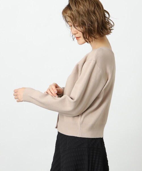 grove（グローブ）の「◆ゴールドボタンが華やか見え！前後2WAYで着回し上手なカーディガン（カーディガン/ボレロ・レディース・オフホワイト/ナチュラル/ブラック/サックスブルー・02/03/05/01/04）」の20枚目の写真