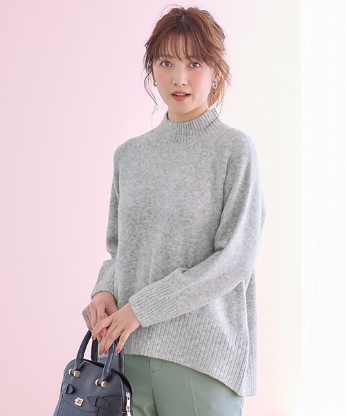 ANY SIS(エニィスィス)の「【大人百花掲載 ヨンアさん着用】ハイネックバックポイント ニット(ニット/セーター・レディース・ライトグレー系/黄土色系/スカイブルー系/ライトイエロー系/ピンク系/アイボリー系・4)」の14枚目の写真