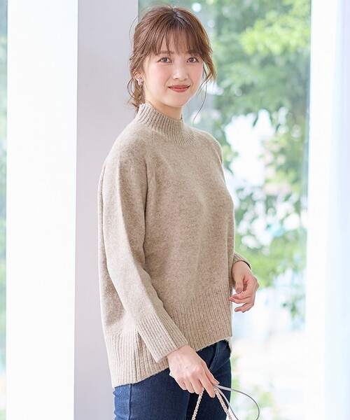 ANY SIS(エニィスィス)の「【大人百花掲載 ヨンアさん着用】ハイネックバックポイント ニット(ニット/セーター・レディース・ライトグレー系/黄土色系/スカイブルー系/ライトイエロー系/ピンク系/アイボリー系・4)」の16枚目の写真