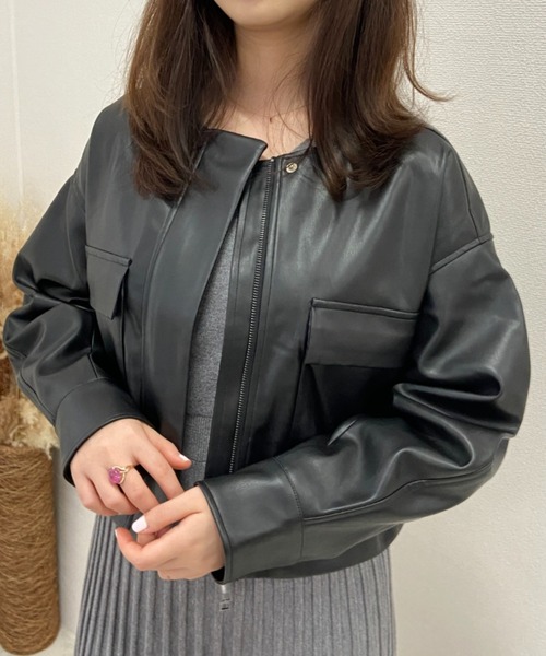 SAISON DE PAPILLON(セゾンドパピヨン)の「合成皮革ノーカラーブルゾン(ライダースジャケット・レディース・ブラック・S/M)」の18枚目の写真