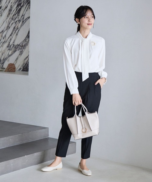 GLOBAL WORK（グローバルワーク）の「お手入れらくらく2WAYボウタイブラウス/970919（シャツ/ブラウス・レディース・ホワイト系その他/ライトブルー/オフホワイト・MEDIUM/LARGE）」の10枚目の写真