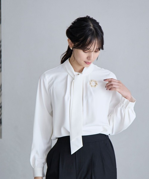 GLOBAL WORK（グローバルワーク）の「お手入れらくらく2WAYボウタイブラウス/970919（シャツ/ブラウス・レディース・ホワイト系その他/ライトブルー/オフホワイト・MEDIUM/LARGE）」の15枚目の写真