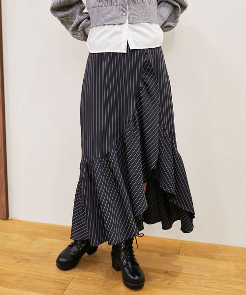 MAJESTIC LEGON(マジェスティックレゴン)の「アシメラッフルスカート(スカート・レディース・ブラック系その他/グレー系その他/ブルー系その他4・MEDIUM)」の14枚目の写真