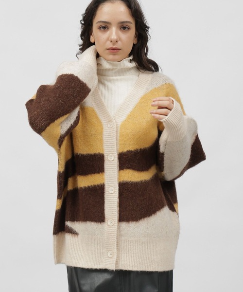 LAKOLE（ラコレ）の「7ゲージジャガードカーディガン / 997045（カーディガン/ボレロ・レディース・ブラウン系その他/パープル系その他/レッド系その他/ブルー系その他・MEDIUM/SMALL）」の10枚目の写真