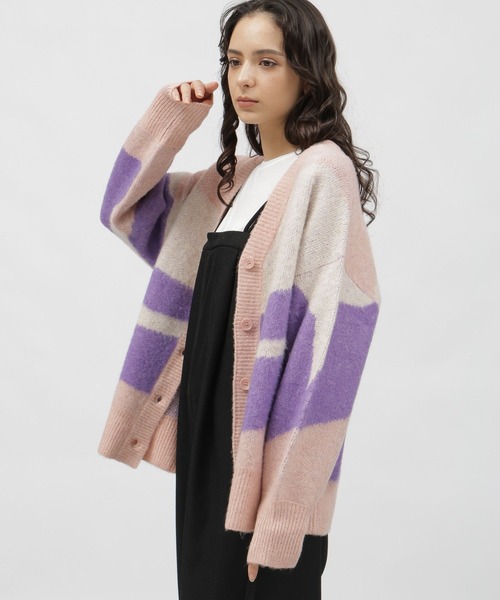 LAKOLE（ラコレ）の「7ゲージジャガードカーディガン / 997045（カーディガン/ボレロ・レディース・ブラウン系その他/パープル系その他/レッド系その他/ブルー系その他・MEDIUM/SMALL）」の19枚目の写真