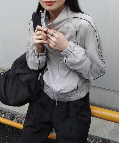 MAISON SPECIAL（メゾンスペシャル）の「Cropped Track Jacket