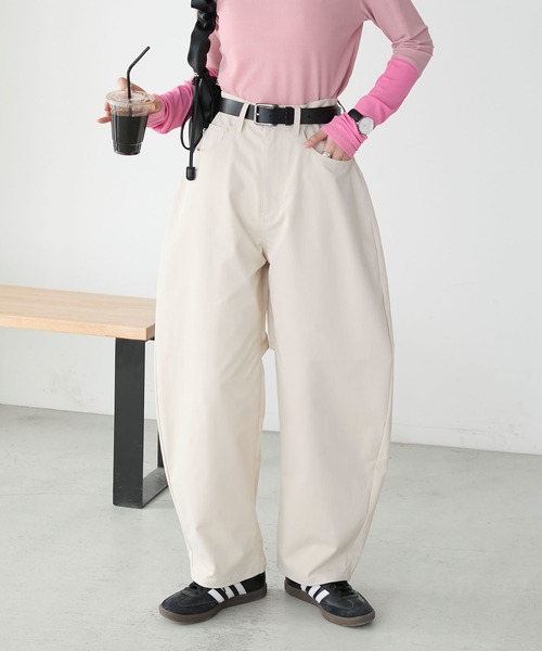 BONLECILL（ボンルシール）の「ハイウエストカーヴィーチノパンツ（チノパンツ・レディース・ブラック/アイボリー/ネイビー/ベージュ・L/M/S）」の12枚目の写真