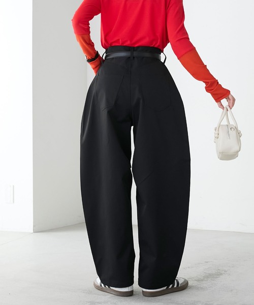 BONLECILL（ボンルシール）の「ハイウエストカーヴィーチノパンツ（チノパンツ・レディース・ブラック/アイボリー/ネイビー/ベージュ・L/M/S）」の16枚目の写真